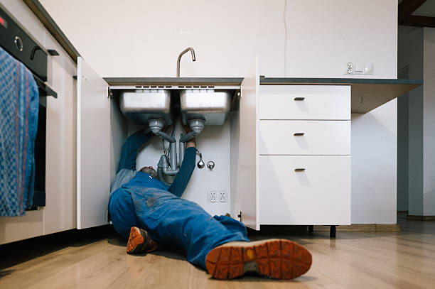 Professional Leak Detection technician working in Amma, WV